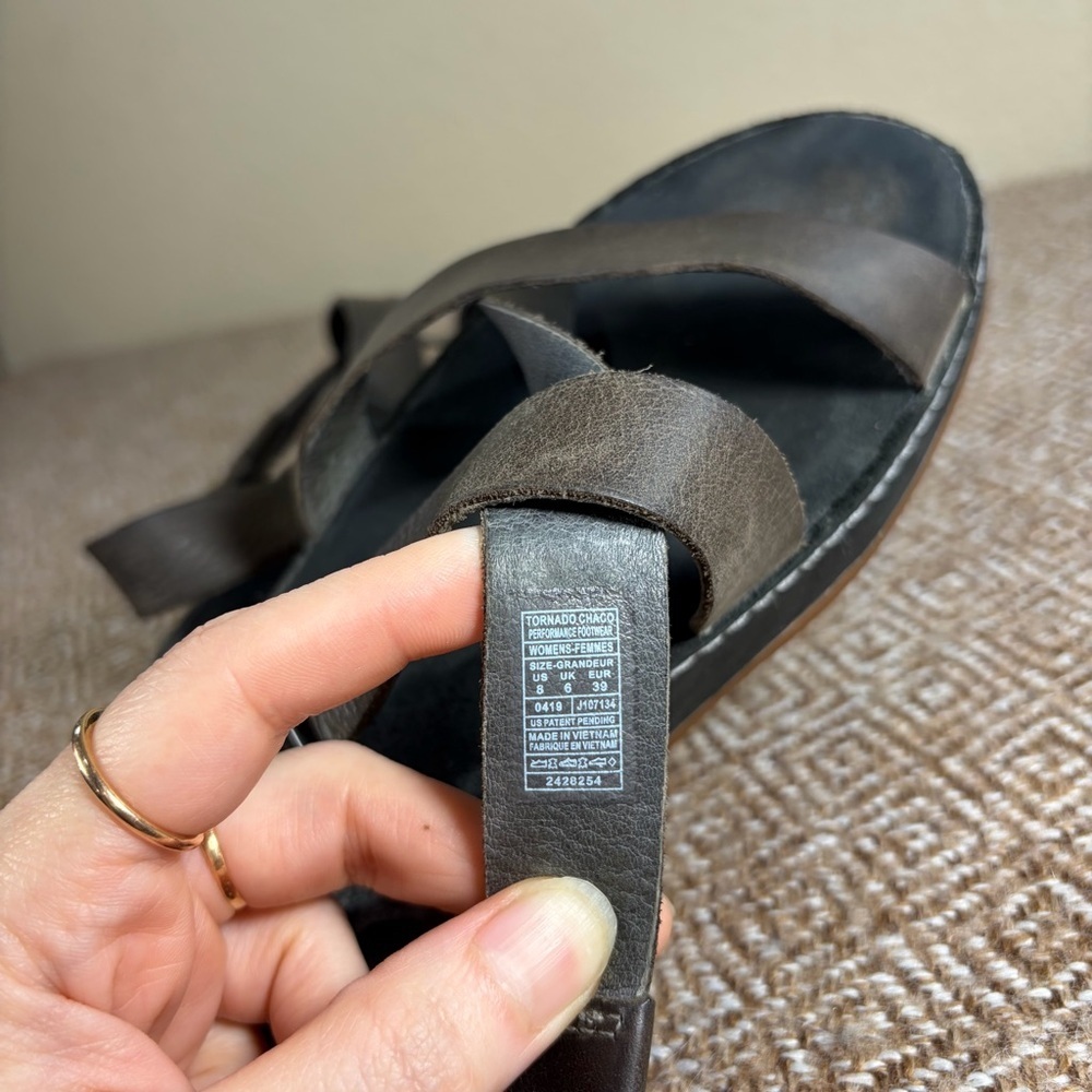Chaco Wayfarer Tornado Strappy Sandals Gray Leather Womens Sz 8 Casual Outdoor - Picture 6 of 8
